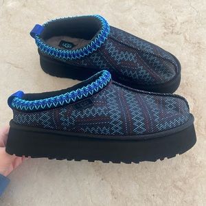 Ugg tazz slippers
